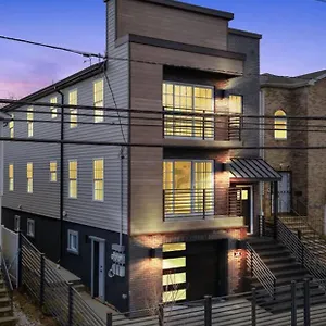  Apartment Cityscape United States